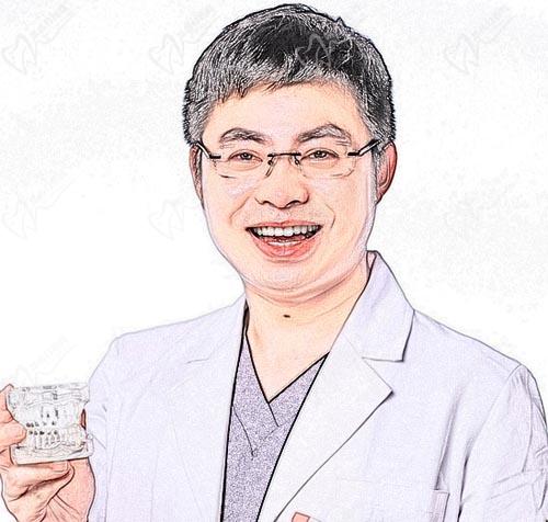 深圳笑美口腔診所矯正醫(yī)生